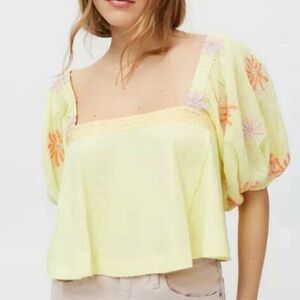 Urban Outfitters Yellow Embroidered Floral Crop Boxy Puff Sleeve Peasant Top XS